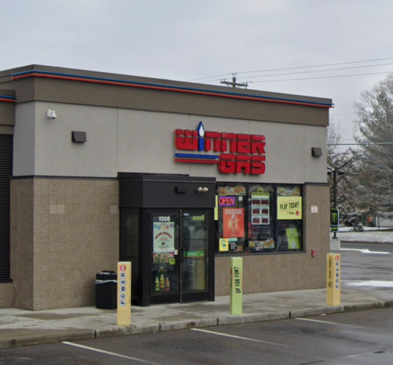 Fresh produce at Winner Gas, a BrightSide partner store in Minneapolis.